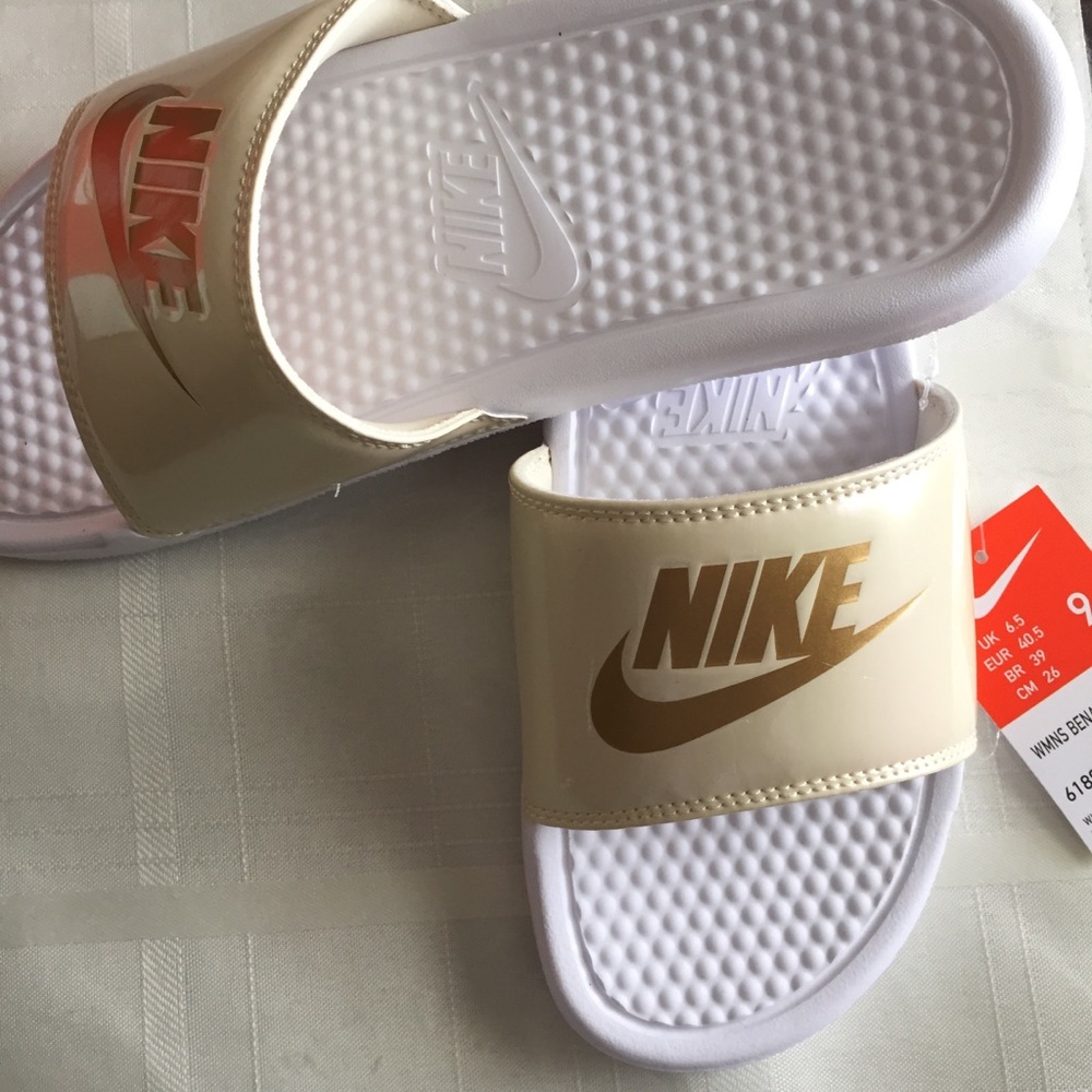 White/Gold Nike Slides - Picture 6 of 6